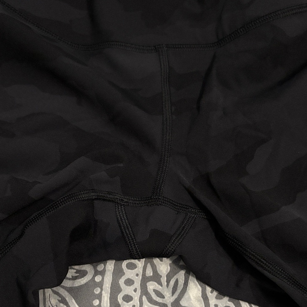 Lululemon wunder under 28” heritage 365 camo deep coal multi - Picture 3 of 4